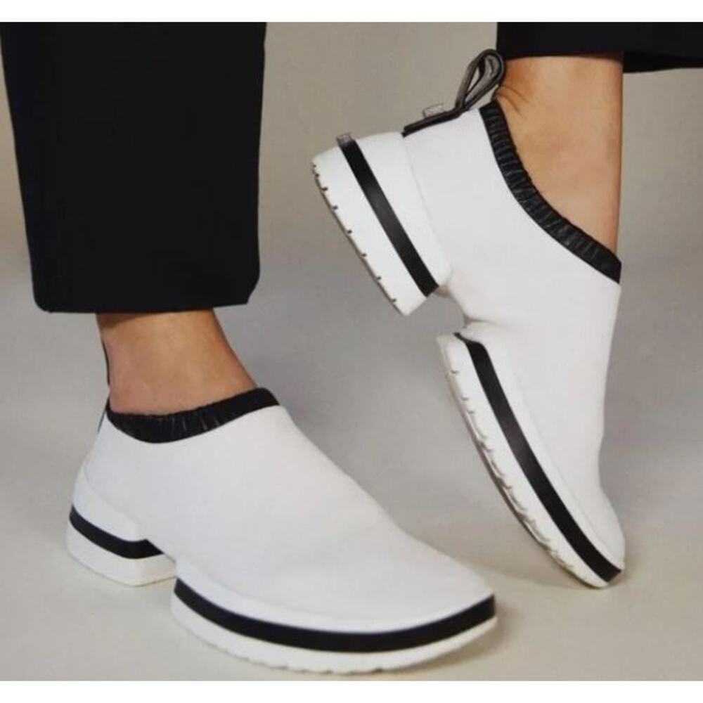 Stuart Weitzman White Black Leather Sock Studio‎ Sneaker US5 Stylish